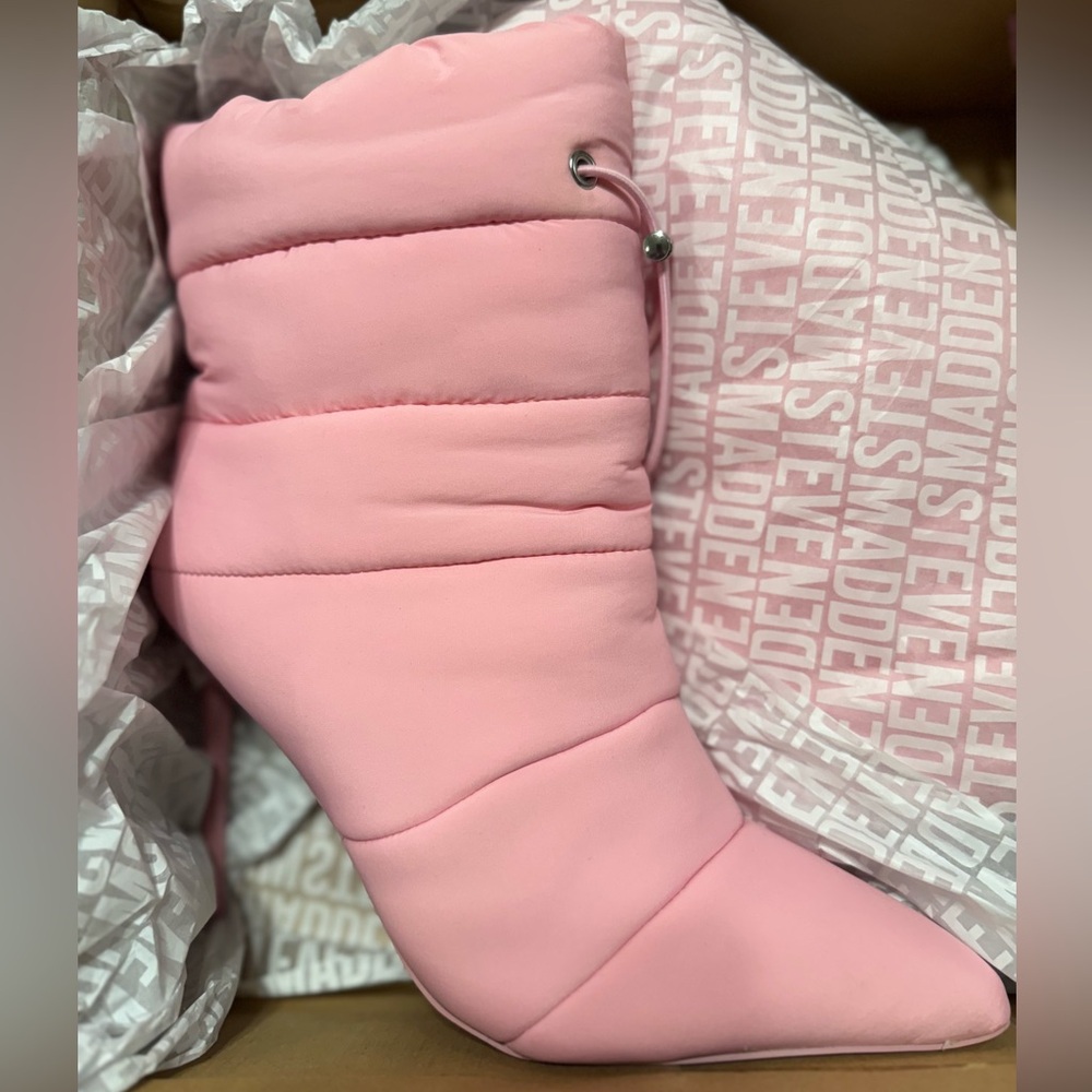 Steve Madden Cloak Bootie - Pink
